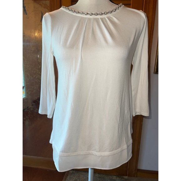 White House Black Market — XSP - Picture 1 of 11